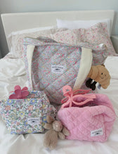 Load image into Gallery viewer, Floral Day in the Park Quilted Handmade Tote Zipper Bag