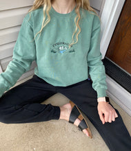 Load image into Gallery viewer, Colorado Luxe Crewneck