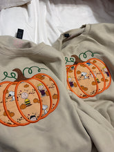 Load image into Gallery viewer, Pumpkin Appliqué Crewneck
