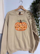 Load image into Gallery viewer, Pumpkin Appliqué Crewneck
